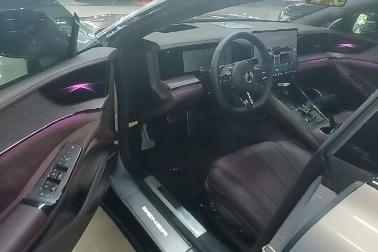 Used Denza Z9GT 2024 1100 4x4 Ultra First Edition Driver Seat