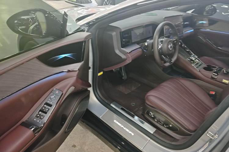 Used Denza Z9GT 2024 1100 Four-Wheel Drive Max Edition Driver Seat