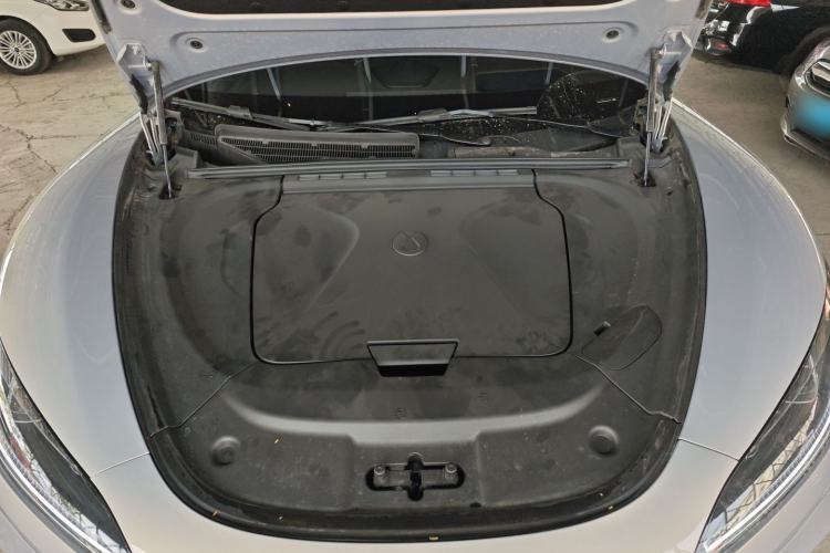 Used Denza Z9GT 2024 630 All-Wheel Drive Max Edition Engine Bay