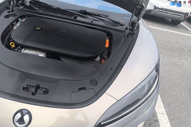 Used Denza Z9GT 2024 1100 Four-Wheel Drive Max Edition Engine Bay Left