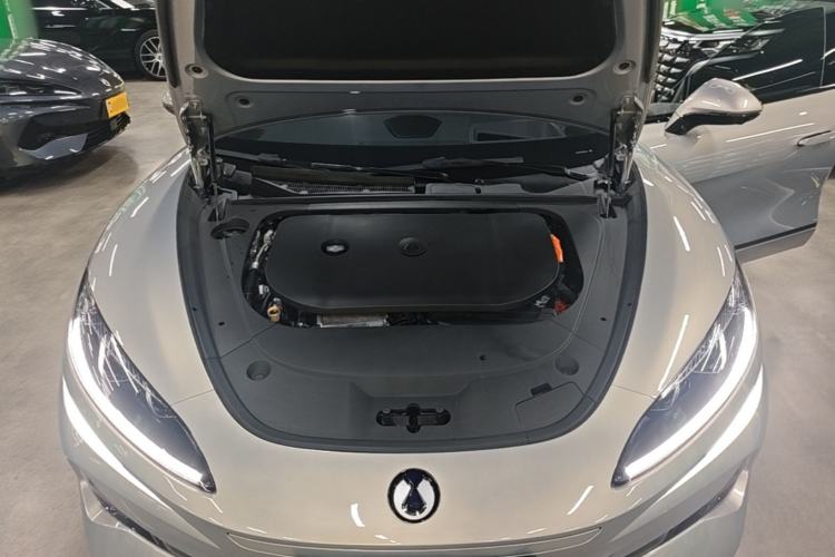 Used Denza Z9GT 2024 1100 Four-Wheel Drive Max Edition Engine Bay