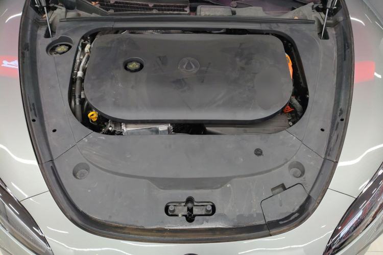 Used Denza Z9GT 2024 1100 Four-Wheel Drive Max Edition Engine Bay