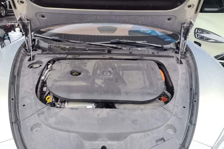 Used Denza Z9GT 2024 1100 Four-Wheel Drive Ultra Version Engine Bay