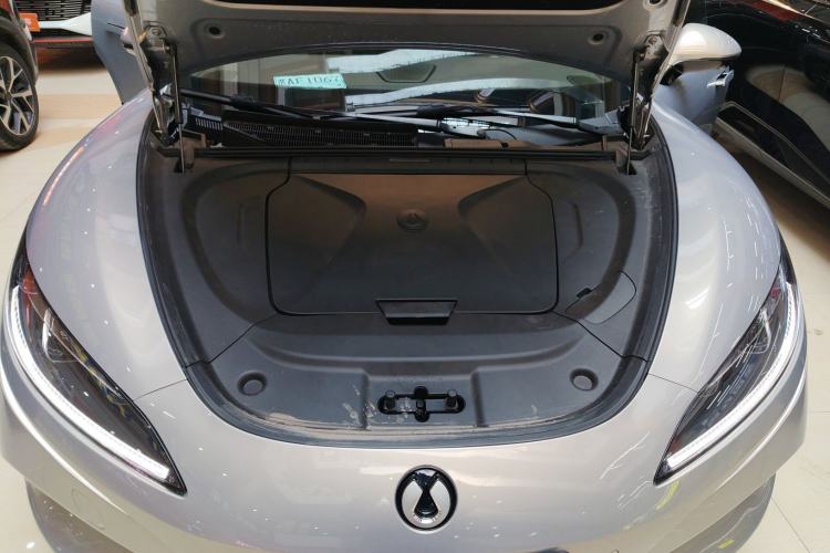 Used Denza Z9GT 2024 630 All-Wheel Drive Pro Version Engine Bay