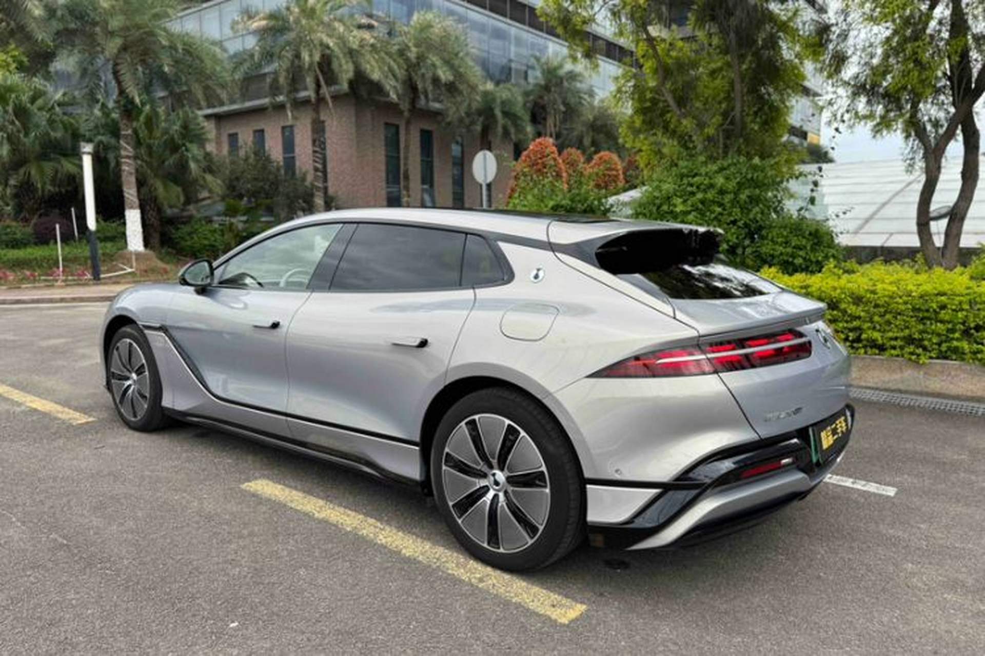 Used Denza Z9GT 2024 1100 Four-Wheel Drive Max Edition Exterior 3