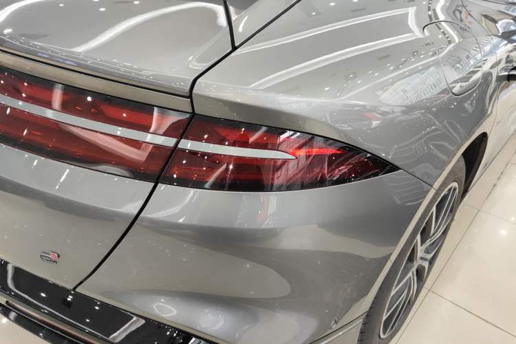 Used Denza Z9GT 2024 1100 Four-Wheel Drive Max Edition Exterior 3