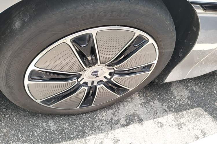 Used Denza Z9GT 2024 1100 Four-Wheel Drive Max Edition Exterior 4