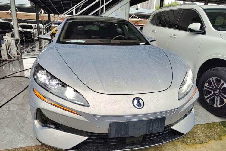 Used Denza Z9GT 2024 1100 Four-Wheel Drive Ultra Version Front