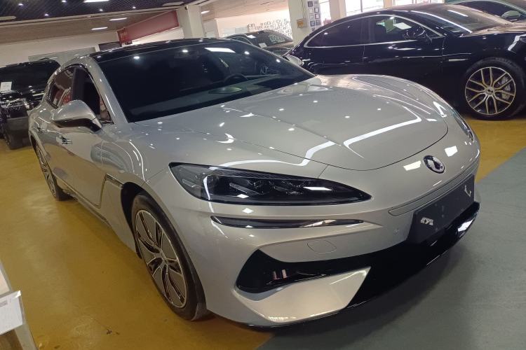 Used Denza Z9GT 2024 1100 Four-Wheel Drive Max Edition Front Right 45 Deg