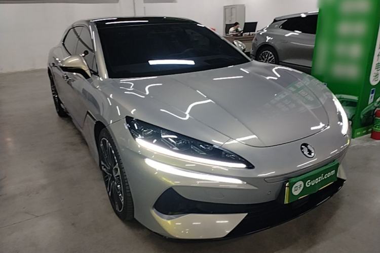 Used Denza Z9GT 2024 1100 Four-Wheel Drive Ultra Version Front Right 45 Deg
