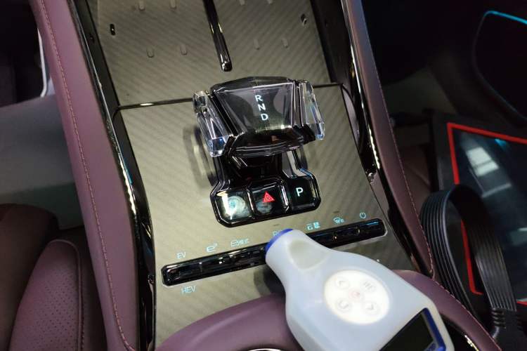 Used Denza Z9GT 2024 1100 Four-Wheel Drive Ultra Version Gear Lever