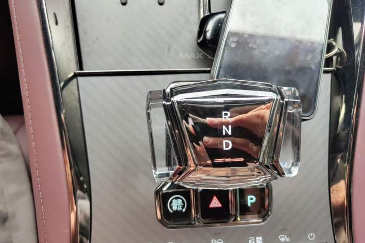 Used Denza Z9GT 2024 1100 Four-Wheel Drive Ultra Version Gear Lever