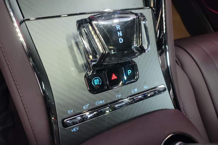 Used Denza Z9GT 2024 1100 Four-Wheel Drive Ultra Version Gear Lever