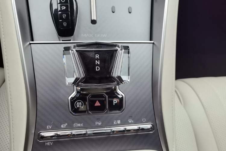 Used Denza Z9GT 2024 1100 Four-Wheel Drive Ultra Version Gear Lever