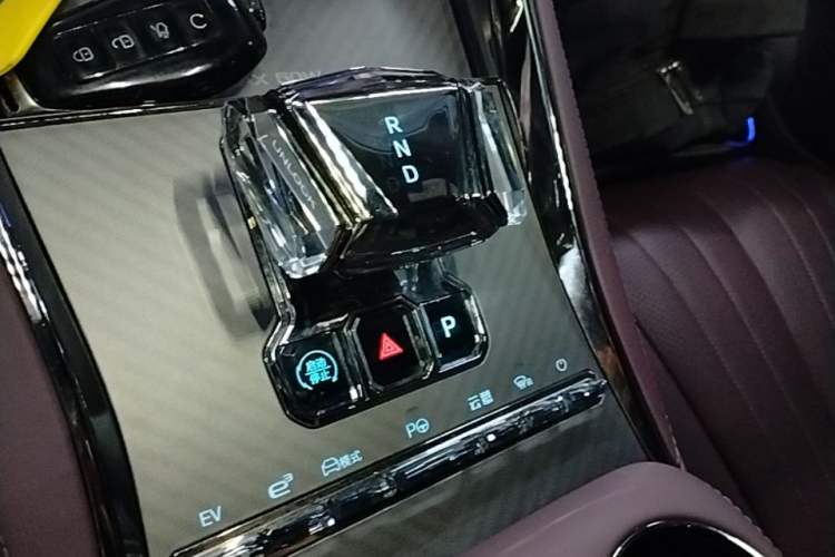 Used Denza Z9GT 2024 1100 Four-Wheel Drive Ultra Version Gear Lever