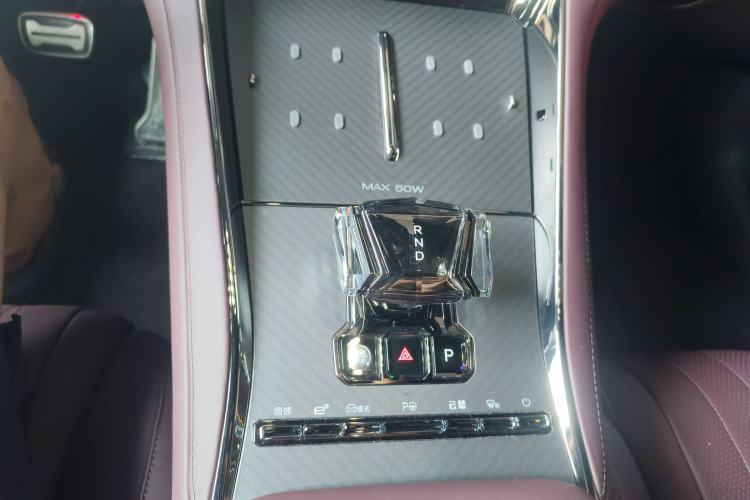 Used Denza Z9GT 2024 630 All-Wheel Drive Pro Version Interior 2
