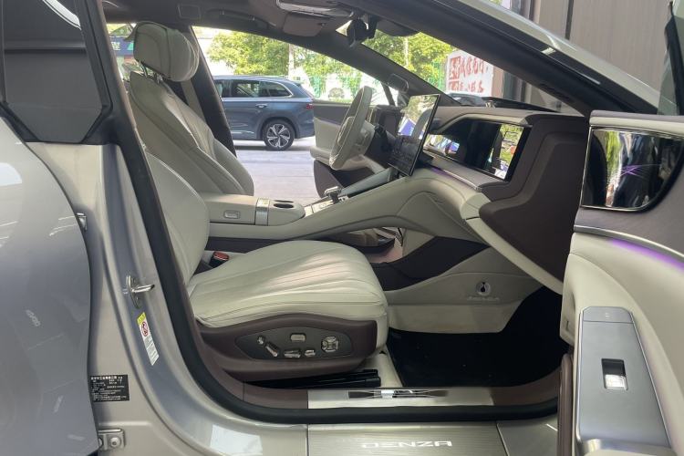 Used Denza Z9GT 2024 1100 Four-Wheel Drive Ultra Version Interior 2