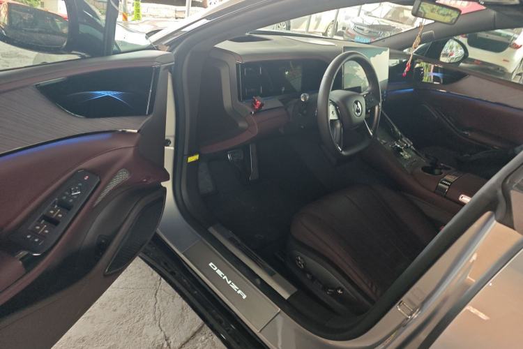 Used Denza Z9GT 2024 630 All-Wheel Drive Max Edition Interior 3