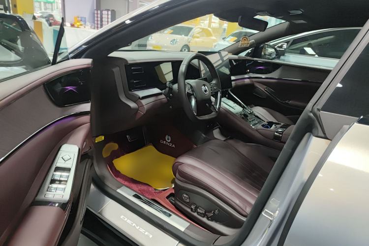 Used Denza Z9GT 2024 630 All-Wheel Drive Pro Version Interior 3