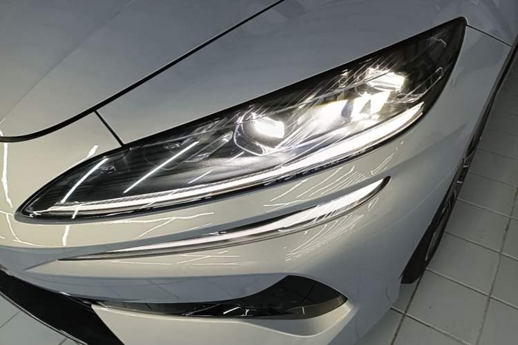 Used Denza Z9GT 2024 1100 Four-Wheel Drive Max Edition Left Front Headlight
