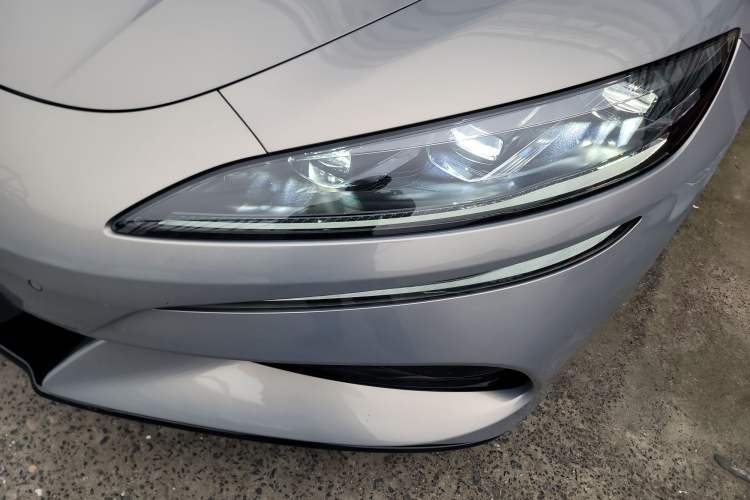 Used Denza Z9GT 2024 630 All-Wheel Drive Max Edition Left Front Headlight