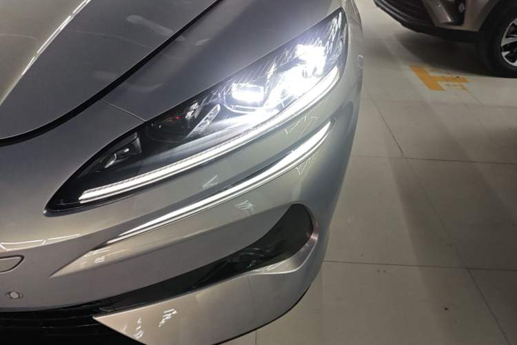 Used Denza Z9GT 2024 1100 Four-Wheel Drive Max Edition Left Front Headlight