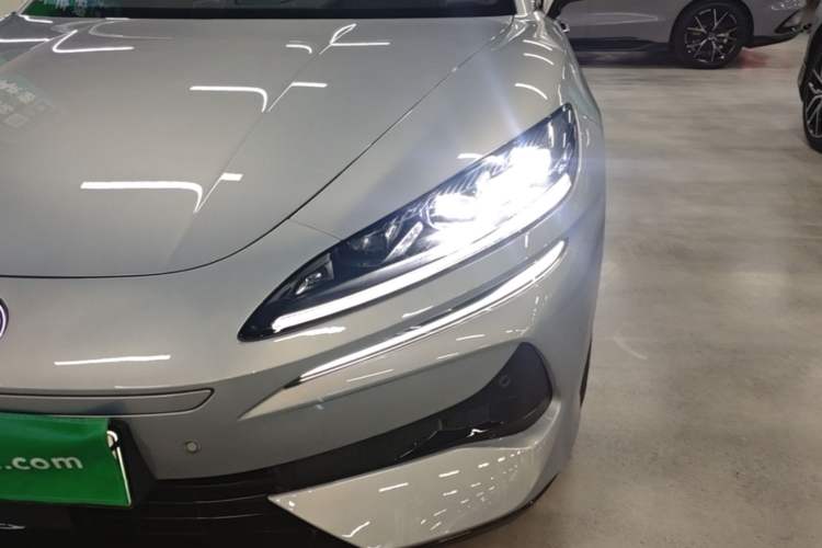 Used Denza Z9GT 2024 1100 Four-Wheel Drive Ultra Version Left Front Headlight