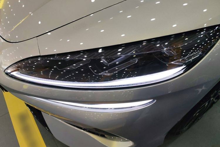 Used Denza Z9GT 2024 1100 Four-Wheel Drive Ultra Version Left Front Headlight