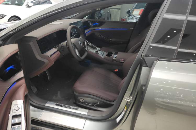 Used Denza Z9GT 2024 1100 Four-Wheel Drive Max Edition Left Front Seat