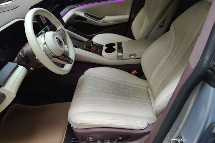 Used Denza Z9GT 2024 630 All-Wheel Drive Pro Version Left Front Seat