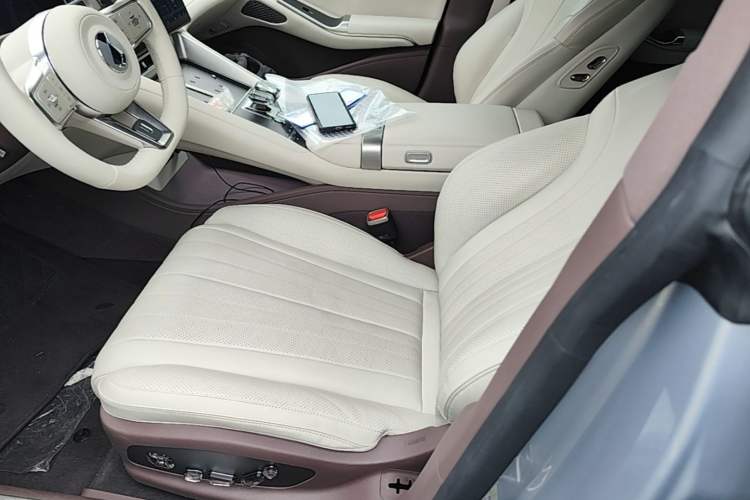 Used Denza Z9GT 2024 1100 Four-Wheel Drive Max Edition Left Front Seat