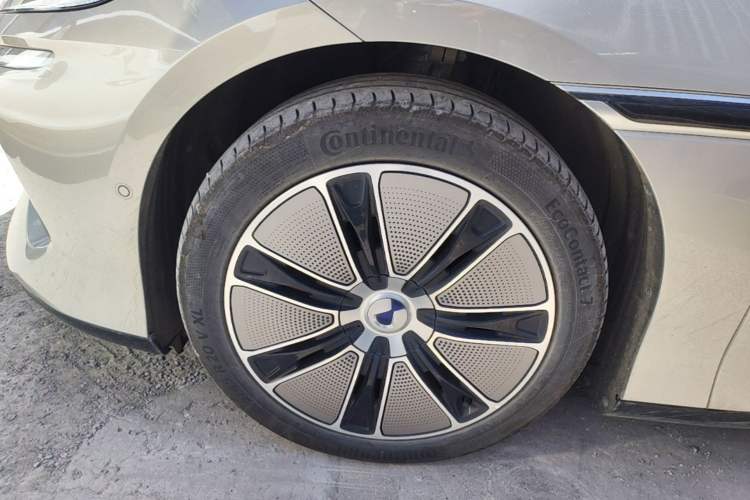 Used Denza Z9GT 2024 1100 Four-Wheel Drive Max Edition Left Front Wheel Hub