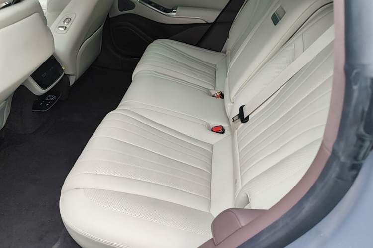 Used Denza Z9GT 2024 1100 Four-Wheel Drive Max Edition Left Rear Seat