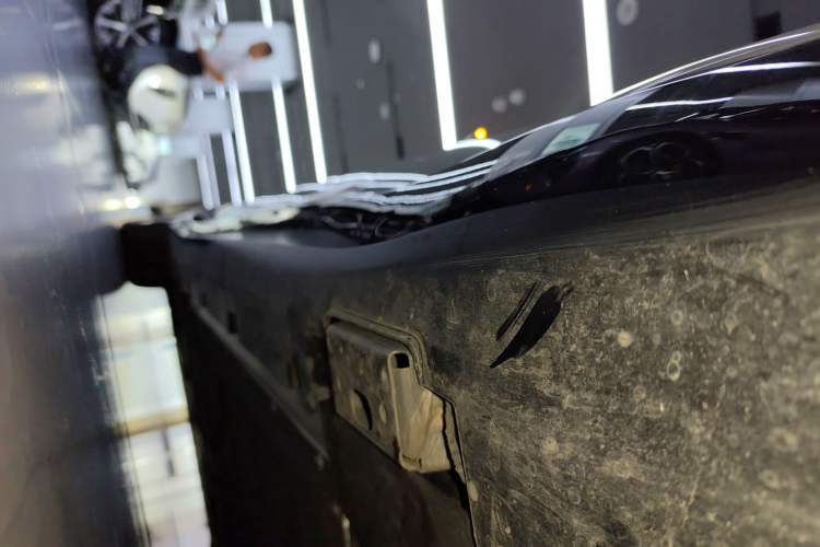 Used Denza Z9GT 2024 1100 Four-Wheel Drive Ultra Version Left Side Sill