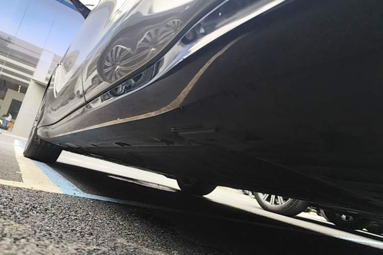 Used Denza Z9GT 2024 1100 Four-Wheel Drive Max Edition Left Side Sill