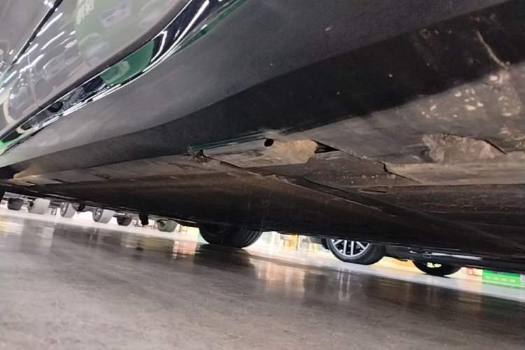 Used Denza Z9GT 2024 1100 Four-Wheel Drive Ultra Version Left Side Sill