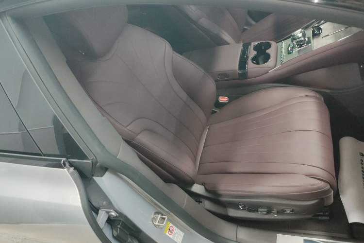 Used Denza Z9GT 2024 1100 Four-Wheel Drive Max Edition Right Front Seat