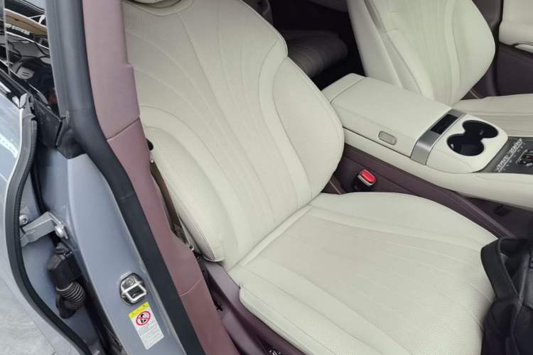 Used Denza Z9GT 2024 1100 Four-Wheel Drive Ultra Version Right Front Seat