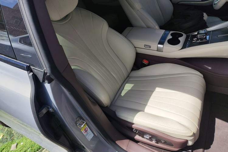 Used Denza Z9GT 2024 1100 Four-Wheel Drive Max Edition Right Front Seat