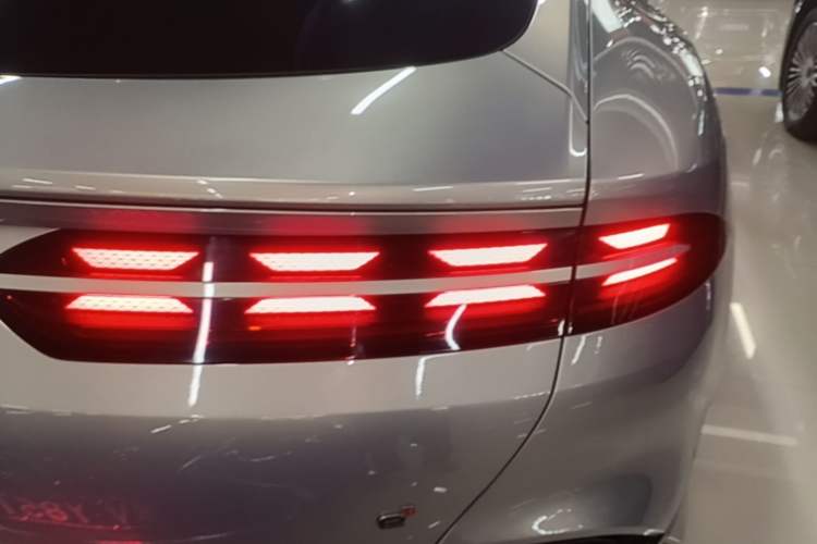 Used Denza Z9GT 2024 1100 4x4 Ultra First Edition Right Rear Taillight