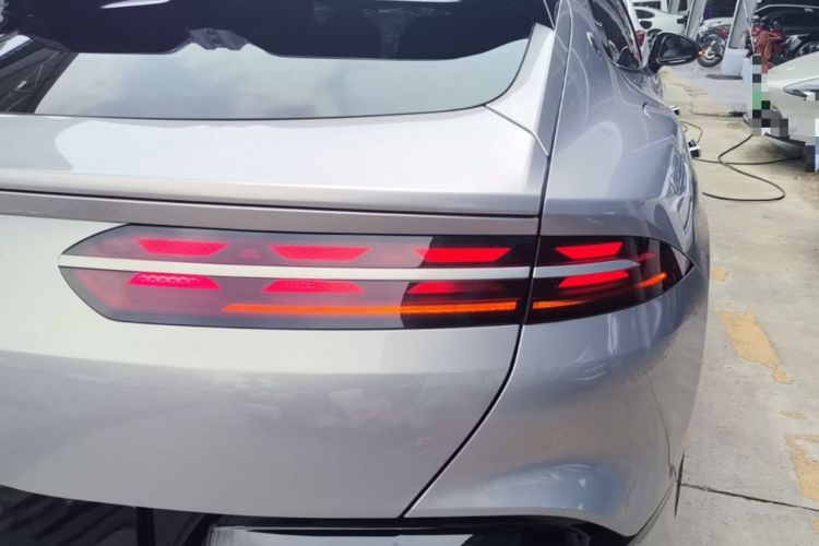 Used Denza Z9GT 2024 1100 Four-Wheel Drive Ultra Version Right Rear Taillight
