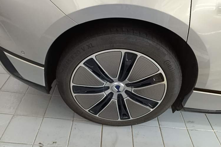 Used Denza Z9GT 2024 1100 Four-Wheel Drive Max Edition Right Rear Wheel Hub