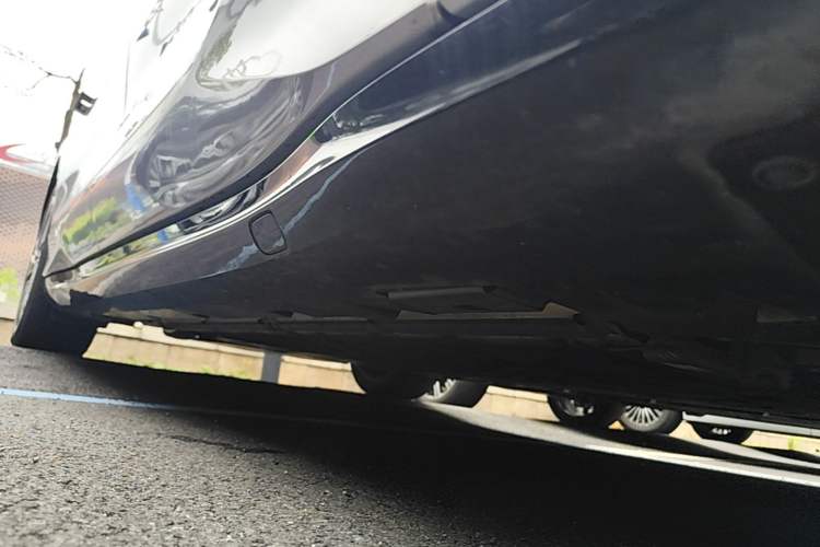 Used Denza Z9GT 2024 1100 Four-Wheel Drive Max Edition Right Side Sill