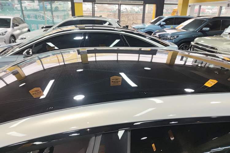 Used Denza Z9GT 2024 630 All-Wheel Drive Pro Version Roof