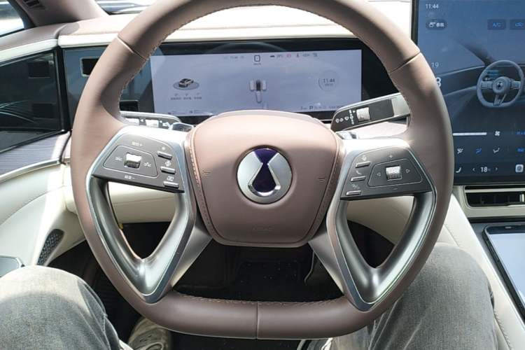 Used Denza Z9GT 2024 1100 Four-Wheel Drive Max Edition Steering Wheel