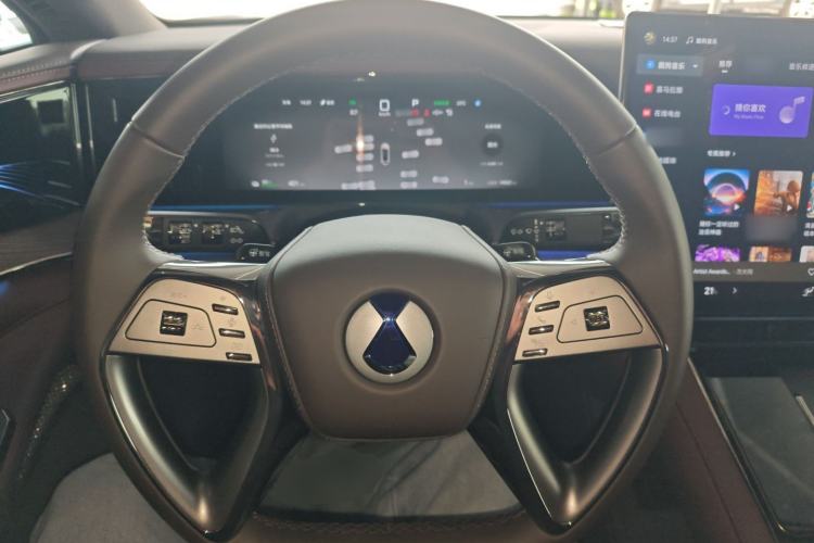 Used Denza Z9GT 2024 630 All-Wheel Drive Max Edition Steering Wheel
