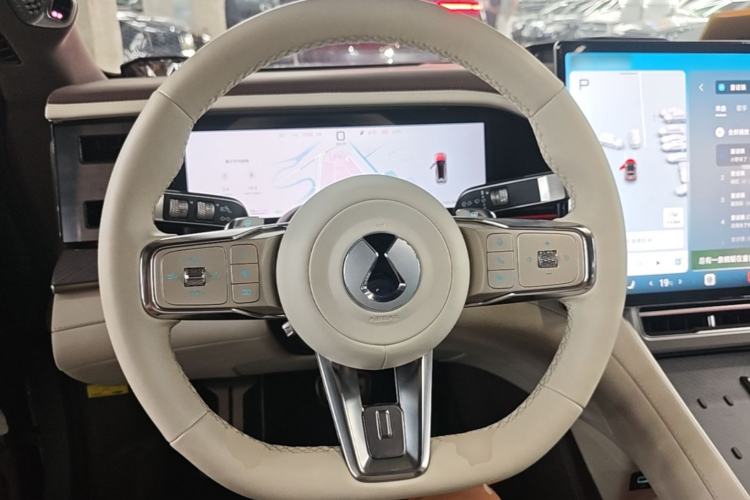Used Denza Z9GT 2024 1100 Four-Wheel Drive Max Edition Steering Wheel