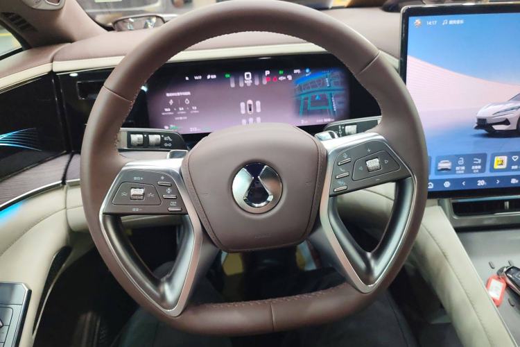 Used Denza Z9GT 2024 1100 Four-Wheel Drive Ultra Version Steering Wheel