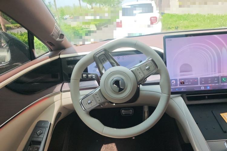 Used Denza Z9GT 2024 630 All-Wheel Drive Pro Version Steering Wheel
