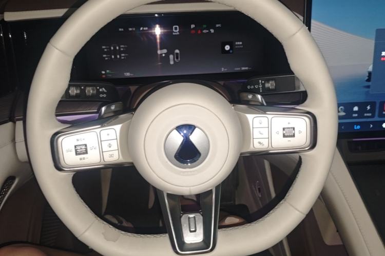 Used Denza Z9GT 2024 1100 Four-Wheel Drive Ultra Version Steering Wheel
